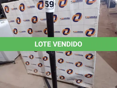 LOTE 259 - 01 TRIPÉ EXPOSITOR PARA TV’S. (NO ESTADO) ATENÇÃO! FAZER A VISITAÇÃO ANTES DE ARREMATAR, NÃO SABEMOS SE FUNCIONA. LEILÃO NÃO TEM GARANTIA E NEM DEVOLUÇÃO, SUJEITO A POSSÍVEIS AVARIAS VISÍVEIS/OCULTAS E/OU AUSÊNCIA DE COMPONENTES.
