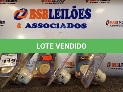 LOTE 119 - 06 SPOT COMPLETO 6W LED REDONDO 3000K GOLDEN. (NO ESTADO) ATENÇÃO! FAZER A VISITAÇÃO ANTES DE ARREMATAR, NÃO SABEMOS SE FUNCIONA. LEILÃO NÃO TEM GARANTIA E NEM DEVOLUÇÃO, SUJEITO A POSSÍVEIS AVARIAS VISÍVEIS/OCULTAS E/OU AUSÊNCIA DE COMPONENTES.