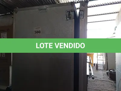 LOTE 300 - 01 CASE GRANDE EM ALUMÍNIO. (NO ESTADO) ATENÇÃO! FAZER A VISITAÇÃO ANTES DE ARREMATAR, NÃO SABEMOS SE FUNCIONA. LEILÃO NÃO TEM GARANTIA E NEM DEVOLUÇÃO, SUJEITO A POSSÍVEIS AVARIAS VISÍVEIS/OCULTAS E/OU AUSÊNCIA DE COMPONENTES.