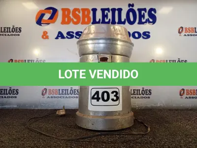LOTE 403 - 01 ESPREMEDOR DE LARANJAS. (NO ESTADO) ATENÇÃO! FAZER A VISITAÇÃO ANTES DE ARREMATAR, NÃO SABEMOS SE FUNCIONA. LEILÃO NÃO TEM GARANTIA E NEM DEVOLUÇÃO, SUJEITO A POSSÍVEIS AVARIAS VISÍVEIS/OCULTAS E/OU AUSÊNCIA DE COMPONENTES.