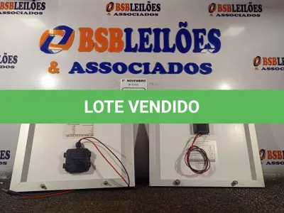 LOTE 055 - 02 PAINÉIS FOTOVOLTAICOS 18V 10W. (NO ESTADO) ATENÇÃO! FAZER A VISITAÇÃO ANTES DE ARREMATAR, NÃO SABEMOS SE FUNCIONA. LEILÃO NÃO TEM GARANTIA E NEM DEVOLUÇÃO, SUJEITO A POSSÍVEIS AVARIAS VISÍVEIS/OCULTAS E/OU AUSÊNCIA DE COMPONENTES.