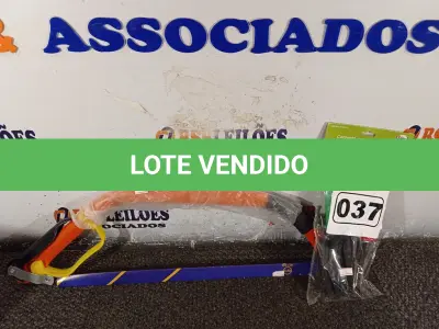 LOTE 037 - 01 ARCO DE SERRA PARA PODAS E 01 CONJUNTO PARA JARDINAGEM. (NO ESTADO) ATENÇÃO! FAZER A VISITAÇÃO ANTES DE ARREMATAR, NÃO SABEMOS SE FUNCIONA. LEILÃO NÃO TEM GARANTIA E NEM DEVOLUÇÃO, SUJEITO A POSSÍVEIS AVARIAS VISÍVEIS/OCULTAS E/OU AUSÊNCIA DE COMPONENTES.