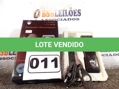LOTE 011 - 01 BARBEADOR RECARREGÁVEL. (NO ESTADO) ATENÇÃO! FAZER A VISITAÇÃO ANTES DE ARREMATAR, NÃO SABEMOS SE FUNCIONA. LEILÃO NÃO TEM GARANTIA E NEM DEVOLUÇÃO, SUJEITO A POSSÍVEIS AVARIAS VISÍVEIS/OCULTAS E/OU AUSÊNCIA DE COMPONENTES.