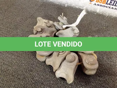 LOTE 176 - 10 MANILHAS/SAPATILHAS PARA CABO DE AÇO. (NO ESTADO) ATENÇÃO! FAZER A VISITAÇÃO ANTES DE ARREMATAR, NÃO SABEMOS SE FUNCIONA. LEILÃO NÃO TEM GARANTIA E NEM DEVOLUÇÃO, SUJEITO A POSSÍVEIS AVARIAS VISÍVEIS/OCULTAS E/OU AUSÊNCIA DE COMPONENTES.