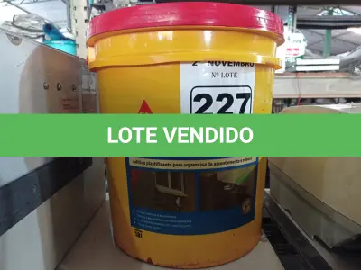 LOTE 227 - 01 BALDE DE SIKANOL ALVENARIA, ADITIVO PLASTIFICANTE PARA ARGAMASSA DE ASSENTAMENTO E REBOCO. (NO ESTADO) ATENÇÃO! FAZER A VISITAÇÃO ANTES DE ARREMATAR, NÃO SABEMOS SE FUNCIONA. LEILÃO NÃO TEM GARANTIA E NEM DEVOLUÇÃO, SUJEITO A POSSÍVEIS AVARIAS VISÍVEIS/OCULTAS E/OU AUSÊNCIA DE COMPONENTES.
