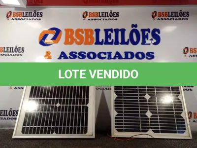 LOTE 115 - 02 PAINÉIS FOTOVOLTAICOS 18V 10W. (NO ESTADO) ATENÇÃO! FAZER A VISITAÇÃO ANTES DE ARREMATAR, NÃO SABEMOS SE FUNCIONA. LEILÃO NÃO TEM GARANTIA E NEM DEVOLUÇÃO, SUJEITO A POSSÍVEIS AVARIAS VISÍVEIS/OCULTAS E/OU AUSÊNCIA DE COMPONENTES.