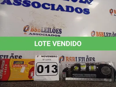 LOTE 013 - 01 TRENA DE 2.50M COM NÍVEL A LASER. (NO ESTADO) ATENÇÃO! FAZER A VISITAÇÃO ANTES DE ARREMATAR, NÃO SABEMOS SE FUNCIONA. LEILÃO NÃO TEM GARANTIA E NEM DEVOLUÇÃO, SUJEITO A POSSÍVEIS AVARIAS VISÍVEIS/OCULTAS E/OU AUSÊNCIA DE COMPONENTES.