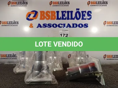 LOTE 172 - 05 LUMINÁRIAS DE EMBUTIR QUADRADA 1XE-27 (NO ESTADO) ATENÇÃO! FAZER A VISITAÇÃO ANTES DE ARREMATAR, NÃO SABEMOS SE FUNCIONA. LEILÃO NÃO TEM GARANTIA E NEM DEVOLUÇÃO, SUJEITO A POSSÍVEIS AVARIAS VISÍVEIS/OCULTAS E/OU AUSÊNCIA DE COMPONENTES.