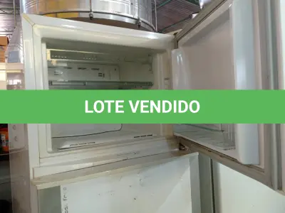LOTE 273 - 01 GELADEIRA MARCA FROST FREE BRASTEMP 220V. (NO ESTADO) ATENÇÃO! FAZER A VISITAÇÃO ANTES DE ARREMATAR, NÃO SABEMOS SE FUNCIONA. LEILÃO NÃO TEM GARANTIA E NEM DEVOLUÇÃO, SUJEITO A POSSÍVEIS AVARIAS VISÍVEIS/OCULTAS E/OU AUSÊNCIA DE COMPONENTES.