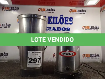 LOTE 297 - 01 LIQUIDIFICADOR INDUSTRIAL MARCA POLI. (NO ESTADO) ATENÇÃO! FAZER A VISITAÇÃO ANTES DE ARREMATAR, NÃO SABEMOS SE FUNCIONA. LEILÃO NÃO TEM GARANTIA E NEM DEVOLUÇÃO, SUJEITO A POSSÍVEIS AVARIAS VISÍVEIS/OCULTAS E/OU AUSÊNCIA DE COMPONENTES.