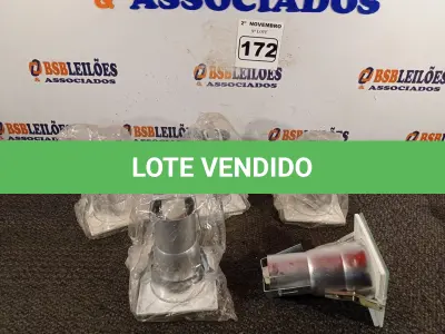 LOTE 172 - 05 LUMINÁRIAS DE EMBUTIR QUADRADA 1XE-27 (NO ESTADO) ATENÇÃO! FAZER A VISITAÇÃO ANTES DE ARREMATAR, NÃO SABEMOS SE FUNCIONA. LEILÃO NÃO TEM GARANTIA E NEM DEVOLUÇÃO, SUJEITO A POSSÍVEIS AVARIAS VISÍVEIS/OCULTAS E/OU AUSÊNCIA DE COMPONENTES.