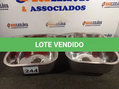 LOTE 244 - 02 CUBAS PARA PIA EM INOX 40X34X17CM. (NO ESTADO) ATENÇÃO! FAZER A VISITAÇÃO ANTES DE ARREMATAR, NÃO SABEMOS SE FUNCIONA. LEILÃO NÃO TEM GARANTIA E NEM DEVOLUÇÃO, SUJEITO A POSSÍVEIS AVARIAS VISÍVEIS/OCULTAS E/OU AUSÊNCIA DE COMPONENTES.