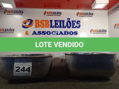 LOTE 244 - 02 CUBAS PARA PIA EM INOX 40X34X17CM. (NO ESTADO) ATENÇÃO! FAZER A VISITAÇÃO ANTES DE ARREMATAR, NÃO SABEMOS SE FUNCIONA. LEILÃO NÃO TEM GARANTIA E NEM DEVOLUÇÃO, SUJEITO A POSSÍVEIS AVARIAS VISÍVEIS/OCULTAS E/OU AUSÊNCIA DE COMPONENTES.