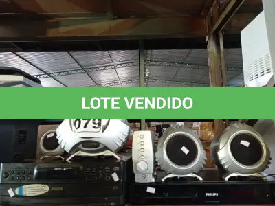 LOTE 079 - 01 BLU-RAY, 01 TOCA CD E VÁRIAS CAIXAS DE SOM MARCAS E MODELOS DIVERSOS. (NO ESTADO) ATENÇÃO! FAZER A VISITAÇÃO ANTES DE ARREMATAR, NÃO SABEMOS SE FUNCIONA. LEILÃO NÃO TEM GARANTIA E NEM DEVOLUÇÃO, SUJEITO A POSSÍVEIS AVARIAS VISÍVEIS/OCULTAS E/OU AUSÊNCIA DE COMPONENTES.