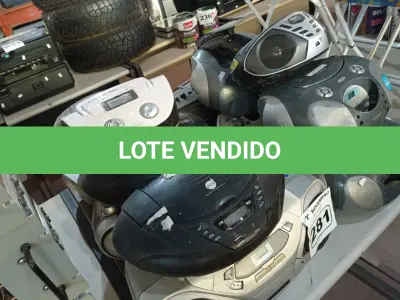 LOTE 281 - 13 APARELHOS DE SOM MARCAS E MODELOS DIVERSOS. (NO ESTADO) ATENÇÃO! FAZER A VISITAÇÃO ANTES DE ARREMATAR, NÃO SABEMOS SE FUNCIONA. LEILÃO NÃO TEM GARANTIA E NEM DEVOLUÇÃO, SUJEITO A POSSÍVEIS AVARIAS VISÍVEIS/OCULTAS E/OU AUSÊNCIA DE COMPONENTES.