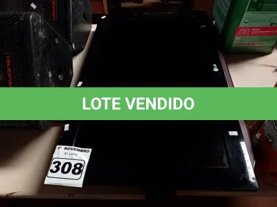 LOTE 308 - 01 TV LG 32” POL. (NO ESTADO) ATENÇÃO! FAZER A VISITAÇÃO ANTES DE ARREMATAR, NÃO SABEMOS SE FUNCIONA. LEILÃO NÃO TEM GARANTIA E NEM DEVOLUÇÃO, SUJEITO A POSSÍVEIS AVARIAS VISÍVEIS/OCULTAS E/OU AUSÊNCIA DE COMPONENTES.
