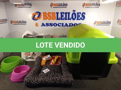 LOTE 334 - 01 CASINHA DE CACHORRO, 01 CAMINHA, 02 COMEDOUROS, 02 BRINQUEDOS E 01 PACOTE DE TAPETE HIGIÊNICO. (NO ESTADO) ATENÇÃO! FAZER A VISITAÇÃO ANTES DE ARREMATAR, NÃO SABEMOS SE FUNCIONA. LEILÃO NÃO TEM GARANTIA E NEM DEVOLUÇÃO, SUJEITO A POSSÍVEIS AVARIAS VISÍVEIS/OCULTAS E/OU AUSÊNCIA DE COMPONENTES.
