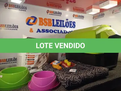 LOTE 334 - 01 CASINHA DE CACHORRO, 01 CAMINHA, 02 COMEDOUROS, 02 BRINQUEDOS E 01 PACOTE DE TAPETE HIGIÊNICO. (NO ESTADO) ATENÇÃO! FAZER A VISITAÇÃO ANTES DE ARREMATAR, NÃO SABEMOS SE FUNCIONA. LEILÃO NÃO TEM GARANTIA E NEM DEVOLUÇÃO, SUJEITO A POSSÍVEIS AVARIAS VISÍVEIS/OCULTAS E/OU AUSÊNCIA DE COMPONENTES.