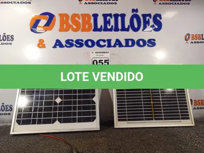 LOTE 055 - 02 PAINÉIS FOTOVOLTAICOS 18V 10W. (NO ESTADO) ATENÇÃO! FAZER A VISITAÇÃO ANTES DE ARREMATAR, NÃO SABEMOS SE FUNCIONA. LEILÃO NÃO TEM GARANTIA E NEM DEVOLUÇÃO, SUJEITO A POSSÍVEIS AVARIAS VISÍVEIS/OCULTAS E/OU AUSÊNCIA DE COMPONENTES.