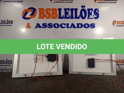 LOTE 245 - 02 PAINÉIS FOTOVOLTAICOS 18V 10W. (NO ESTADO) ATENÇÃO! FAZER A VISITAÇÃO ANTES DE ARREMATAR, NÃO SABEMOS SE FUNCIONA. LEILÃO NÃO TEM GARANTIA E NEM DEVOLUÇÃO, SUJEITO A POSSÍVEIS AVARIAS VISÍVEIS/OCULTAS E/OU AUSÊNCIA DE COMPONENTES.