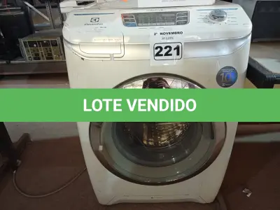 LOTE 221 - 01 LAVA SECA MARCA ELECTROLUX 9KG 220V. (NO ESTADO) ATENÇÃO! FAZER A VISITAÇÃO ANTES DE ARREMATAR, NÃO SABEMOS SE FUNCIONA. LEILÃO NÃO TEM GARANTIA E NEM DEVOLUÇÃO, SUJEITO A POSSÍVEIS AVARIAS VISÍVEIS/OCULTAS E/OU AUSÊNCIA DE COMPONENTES.