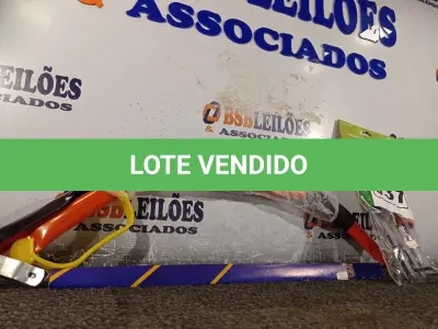 LOTE 037 - 01 ARCO DE SERRA PARA PODAS E 01 CONJUNTO PARA JARDINAGEM. (NO ESTADO) ATENÇÃO! FAZER A VISITAÇÃO ANTES DE ARREMATAR, NÃO SABEMOS SE FUNCIONA. LEILÃO NÃO TEM GARANTIA E NEM DEVOLUÇÃO, SUJEITO A POSSÍVEIS AVARIAS VISÍVEIS/OCULTAS E/OU AUSÊNCIA DE COMPONENTES.