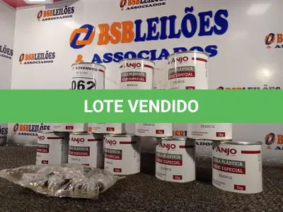 LOTE 062 - 12 LATAS DE COLA PLÁSTICA ANJO 1KG. (NO ESTADO) ATENÇÃO! FAZER A VISITAÇÃO ANTES DE ARREMATAR, NÃO SABEMOS SE FUNCIONA. LEILÃO NÃO TEM GARANTIA E NEM DEVOLUÇÃO, SUJEITO A POSSÍVEIS AVARIAS VISÍVEIS/OCULTAS E/OU AUSÊNCIA DE COMPONENTES.