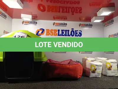 LOTE 126 - 01 CASINHA DE CACHORRO COM CAMINHA E 03 PACOTES DE FRALDAS PARA PETS. (NO ESTADO) ATENÇÃO! FAZER A VISITAÇÃO ANTES DE ARREMATAR, NÃO SABEMOS SE FUNCIONA. LEILÃO NÃO TEM GARANTIA E NEM DEVOLUÇÃO, SUJEITO A POSSÍVEIS AVARIAS VISÍVEIS/OCULTAS E/OU AUSÊNCIA DE COMPONENTES.