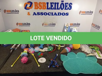 LOTE 261 - 01 LOTE COM VÁRIOS ACESSÓRIOS PARA PETS. (NO ESTADO) ATENÇÃO! FAZER A VISITAÇÃO ANTES DE ARREMATAR, NÃO SABEMOS SE FUNCIONA. LEILÃO NÃO TEM GARANTIA E NEM DEVOLUÇÃO, SUJEITO A POSSÍVEIS AVARIAS VISÍVEIS/OCULTAS E/OU AUSÊNCIA DE COMPONENTES.