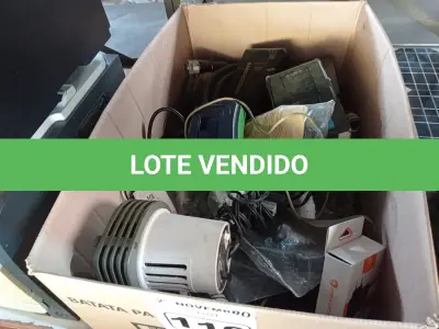 LOTE 119 - 01 LOTE COM PERIFÉRICOS DIVERSOS. (NO ESTADO) ATENÇÃO! FAZER A VISITAÇÃO ANTES DE ARREMATAR, NÃO SABEMOS SE FUNCIONA. LEILÃO NÃO TEM GARANTIA E NEM DEVOLUÇÃO, SUJEITO A POSSÍVEIS AVARIAS VISÍVEIS/OCULTAS E/OU AUSÊNCIA DE COMPONENTES.