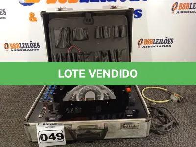 LOTE 049 - 01 EQUIPAMENTO PARA TESTE DE AUTOMÓVEIS. (NO ESTADO) ATENÇÃO! FAZER A VISITAÇÃO ANTES DE ARREMATAR, NÃO SABEMOS SE FUNCIONA. LEILÃO NÃO TEM GARANTIA E NEM DEVOLUÇÃO, SUJEITO A POSSÍVEIS AVARIAS VISÍVEIS/OCULTAS E/OU AUSÊNCIA DE COMPONENTES.