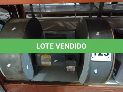 LOTE 123 - 01 EXAUSTOR DUPLA VENTOINHA COM MOTOR 7HP/208-230/480V 3450. (NO ESTADO) ATENÇÃO! FAZER A VISITAÇÃO ANTES DE ARREMATAR, NÃO SABEMOS SE FUNCIONA. LEILÃO NÃO TEM GARANTIA E NEM DEVOLUÇÃO, SUJEITO A POSSÍVEIS AVARIAS VISÍVEIS/OCULTAS E/OU AUSÊNCIA DE COMPONENTES.