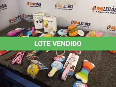 LOTE 194 - 01 LOTE COM VÁRIOS ACESSÓRIOS PARA PETS. (NO ESTADO) ATENÇÃO! FAZER A VISITAÇÃO ANTES DE ARREMATAR, NÃO SABEMOS SE FUNCIONA. LEILÃO NÃO TEM GARANTIA E NEM DEVOLUÇÃO, SUJEITO A POSSÍVEIS AVARIAS VISÍVEIS/OCULTAS E/OU AUSÊNCIA DE COMPONENTES.