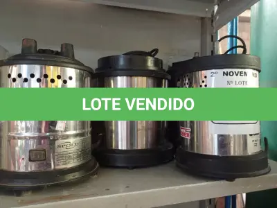 LOTE 318 - 02 BASES DE LIQUIDIFICADOR E 02 BASES DE EXTRATORES DE SUCO INDUSTRIAIS. (NO ESTADO) ATENÇÃO! FAZER A VISITAÇÃO ANTES DE ARREMATAR, NÃO SABEMOS SE FUNCIONA. LEILÃO NÃO TEM GARANTIA E NEM DEVOLUÇÃO, SUJEITO A POSSÍVEIS AVARIAS VISÍVEIS/OCULTAS E/OU AUSÊNCIA DE COMPONENTES.