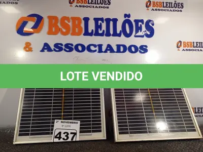 LOTE 437 - 02 PAINÉIS FOTOVOLTAICOS 18V 10W. (NO ESTADO) ATENÇÃO! FAZER A VISITAÇÃO ANTES DE ARREMATAR, NÃO SABEMOS SE FUNCIONA. LEILÃO NÃO TEM GARANTIA E NEM DEVOLUÇÃO, SUJEITO A POSSÍVEIS AVARIAS VISÍVEIS/OCULTAS E/OU AUSÊNCIA DE COMPONENTES.