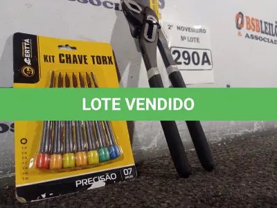 LOTE 290 - 01 ALICATE BOMBA D’AGUA 10” E 01 KIT DE CHAVES TORX. (NO ESTADO) ATENÇÃO! FAZER A VISITAÇÃO ANTES DE ARREMATAR, NÃO SABEMOS SE FUNCIONA. LEILÃO NÃO TEM GARANTIA E NEM DEVOLUÇÃO, SUJEITO A POSSÍVEIS AVARIAS VISÍVEIS/OCULTAS E/OU AUSÊNCIA DE COMPONENTES.