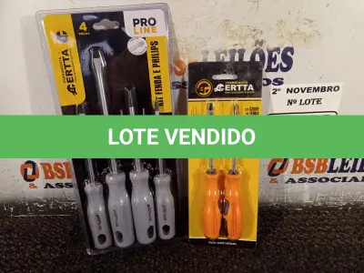 LOTE 255 - 02 KIT’S DE CHAVES FENDA/PHILIPS COM 04 E 02 PEÇAS. (NO ESTADO) ATENÇÃO! FAZER A VISITAÇÃO ANTES DE ARREMATAR, NÃO SABEMOS SE FUNCIONA. LEILÃO NÃO TEM GARANTIA E NEM DEVOLUÇÃO, SUJEITO A POSSÍVEIS AVARIAS VISÍVEIS/OCULTAS E/OU AUSÊNCIA DE COMPONENTES.
