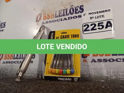 LOTE 225 - 01 KIT DE CHAVES TORX E 01 ALICATE DE PRESSÃO. (NO ESTADO) ATENÇÃO! FAZER A VISITAÇÃO ANTES DE ARREMATAR, NÃO SABEMOS SE FUNCIONA. LEILÃO NÃO TEM GARANTIA E NEM DEVOLUÇÃO, SUJEITO A POSSÍVEIS AVARIAS VISÍVEIS/OCULTAS E/OU AUSÊNCIA DE COMPONENTES.