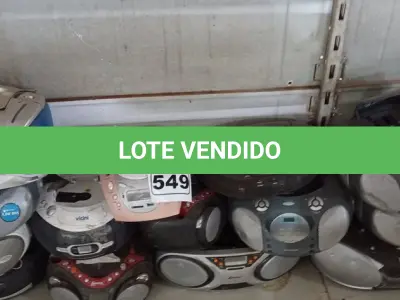 LOTE 549 - 14 APARELHOS DE SOM MARCAS E MODELOS DIVERSOS. (NO ESTADO) ATENÇÃO! FAZER A VISITAÇÃO ANTES DE ARREMATAR, NÃO SABEMOS SE FUNCIONA. LEILÃO NÃO TEM GARANTIA E NEM DEVOLUÇÃO, SUJEITO A POSSÍVEIS AVARIAS VISÍVEIS/OCULTAS E/OU AUSÊNCIA DE COMPONENTES.