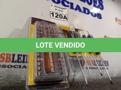 LOTE 120 - 01 KIT DE CHAVES FENDA/PHILIPS E 01 KIT DE CHAVES INTERCAMBIÁVEIS MULTIFUNCIONAL. (NO ESTADO) ATENÇÃO! FAZER A VISITAÇÃO ANTES DE ARREMATAR, NÃO SABEMOS SE FUNCIONA. LEILÃO NÃO TEM GARANTIA E NEM DEVOLUÇÃO, SUJEITO A POSSÍVEIS AVARIAS VISÍVEIS/OCULTAS E/OU AUSÊNCIA DE COMPONENTES.