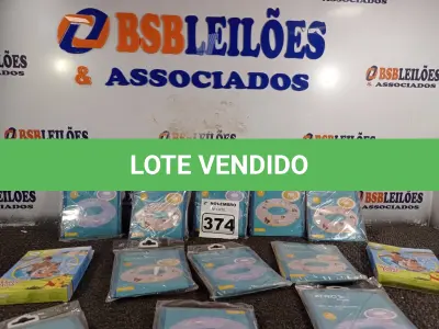 LOTE 374 - 01 LOTE COM VÁRIAS BOIAS INFANTIS. (NO ESTADO) ATENÇÃO! FAZER A VISITAÇÃO ANTES DE ARREMATAR, NÃO SABEMOS SE FUNCIONA. LEILÃO NÃO TEM GARANTIA E NEM DEVOLUÇÃO, SUJEITO A POSSÍVEIS AVARIAS VISÍVEIS/OCULTAS E/OU AUSÊNCIA DE COMPONENTES.