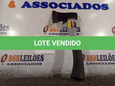 LOTE 160 - 01 MACHADINHA CAÇA E PESCA COM CABO EMBORRACHADO. (NO ESTADO) ATENÇÃO! FAZER A VISITAÇÃO ANTES DE ARREMATAR, NÃO SABEMOS SE FUNCIONA. LEILÃO NÃO TEM GARANTIA E NEM DEVOLUÇÃO, SUJEITO A POSSÍVEIS AVARIAS VISÍVEIS/OCULTAS E/OU AUSÊNCIA DE COMPONENTES.