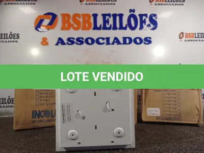LOTE 532 - 04 PLAFONS DE SOBREPOR 20X20. (NO ESTADO) ATENÇÃO! FAZER A VISITAÇÃO ANTES DE ARREMATAR, NÃO SABEMOS SE FUNCIONA. LEILÃO NÃO TEM GARANTIA E NEM DEVOLUÇÃO, SUJEITO A POSSÍVEIS AVARIAS VISÍVEIS/OCULTAS E/OU AUSÊNCIA DE COMPONENTES.