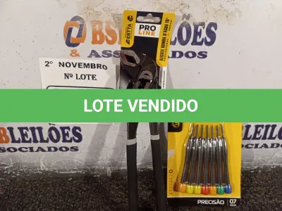 LOTE 260 - 01 ALICATE BOMBA D’AGUA 10” E 01 KIT DE CHAVES TORX. (NO ESTADO) ATENÇÃO! FAZER A VISITAÇÃO ANTES DE ARREMATAR, NÃO SABEMOS SE FUNCIONA. LEILÃO NÃO TEM GARANTIA E NEM DEVOLUÇÃO, SUJEITO A POSSÍVEIS AVARIAS VISÍVEIS/OCULTAS E/OU AUSÊNCIA DE COMPONENTES.