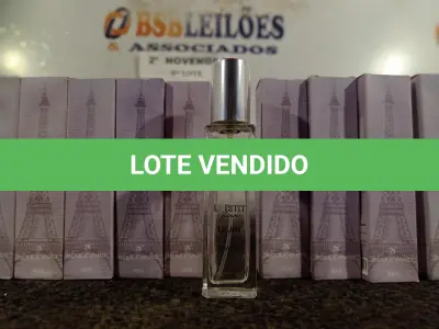LOTE 411 - 10 PERFUMES LE PETIT 30ML. (NO ESTADO) ATENÇÃO! FAZER A VISITAÇÃO ANTES DE ARREMATAR, NÃO SABEMOS SE FUNCIONA. LEILÃO NÃO TEM GARANTIA E NEM DEVOLUÇÃO, SUJEITO A POSSÍVEIS AVARIAS VISÍVEIS/OCULTAS E/OU AUSÊNCIA DE COMPONENTES.