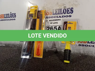 LOTE 265 - 01 FORMÃO, 01 LIMA CHATA 6” E 01 CHAVE COM 06 PONTAS INTERCAMBIÁVEIS. (NO ESTADO) ATENÇÃO! FAZER A VISITAÇÃO ANTES DE ARREMATAR, NÃO SABEMOS SE FUNCIONA. LEILÃO NÃO TEM GARANTIA E NEM DEVOLUÇÃO, SUJEITO A POSSÍVEIS AVARIAS VISÍVEIS/OCULTAS E/OU AUSÊNCIA DE COMPONENTES.