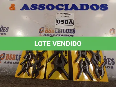 LOTE 050 - 01 KIT DE GRAMPOS DE PRESSÃO. (NO ESTADO) ATENÇÃO! FAZER A VISITAÇÃO ANTES DE ARREMATAR, NÃO SABEMOS SE FUNCIONA. LEILÃO NÃO TEM GARANTIA E NEM DEVOLUÇÃO, SUJEITO A POSSÍVEIS AVARIAS VISÍVEIS/OCULTAS E/OU AUSÊNCIA DE COMPONENTES.