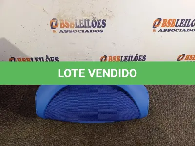 LOTE 372 - 01 CAIXA DE SOM BLUETOOTH. (NO ESTADO) ATENÇÃO! FAZER A VISITAÇÃO ANTES DE ARREMATAR, NÃO SABEMOS SE FUNCIONA. LEILÃO NÃO TEM GARANTIA E NEM DEVOLUÇÃO, SUJEITO A POSSÍVEIS AVARIAS VISÍVEIS/OCULTAS E/OU AUSÊNCIA DE COMPONENTES.
