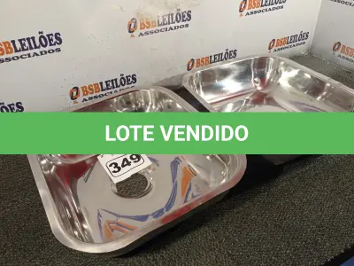 LOTE 349 - 02 CUBAS RASAS PARA PIA EM INOX 40X34X11CM. (NO ESTADO) ATENÇÃO! FAZER A VISITAÇÃO ANTES DE ARREMATAR, NÃO SABEMOS SE FUNCIONA. LEILÃO NÃO TEM GARANTIA E NEM DEVOLUÇÃO, SUJEITO A POSSÍVEIS AVARIAS VISÍVEIS/OCULTAS E/OU AUSÊNCIA DE COMPONENTES.