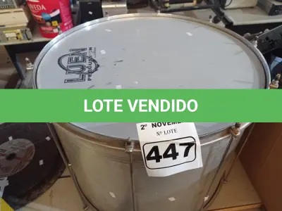 LOTE 447 - 01 INSTRUMENTO MUSICAL “SURDO”. (NO ESTADO) ATENÇÃO! FAZER A VISITAÇÃO ANTES DE ARREMATAR, NÃO SABEMOS SE FUNCIONA. LEILÃO NÃO TEM GARANTIA E NEM DEVOLUÇÃO, SUJEITO A POSSÍVEIS AVARIAS VISÍVEIS/OCULTAS E/OU AUSÊNCIA DE COMPONENTES.
